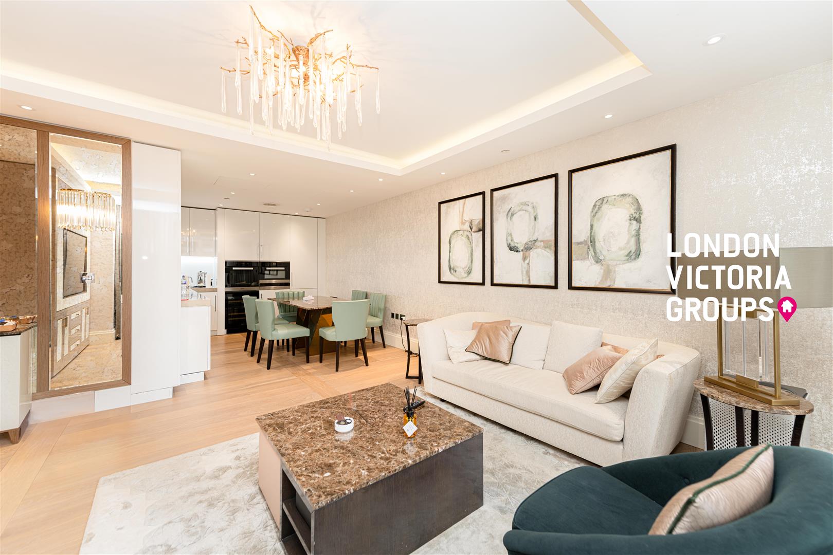 2 bed property in Savoy House, 190 Strand, London